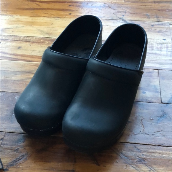 Dansko Shoes - Picture 2 of 6